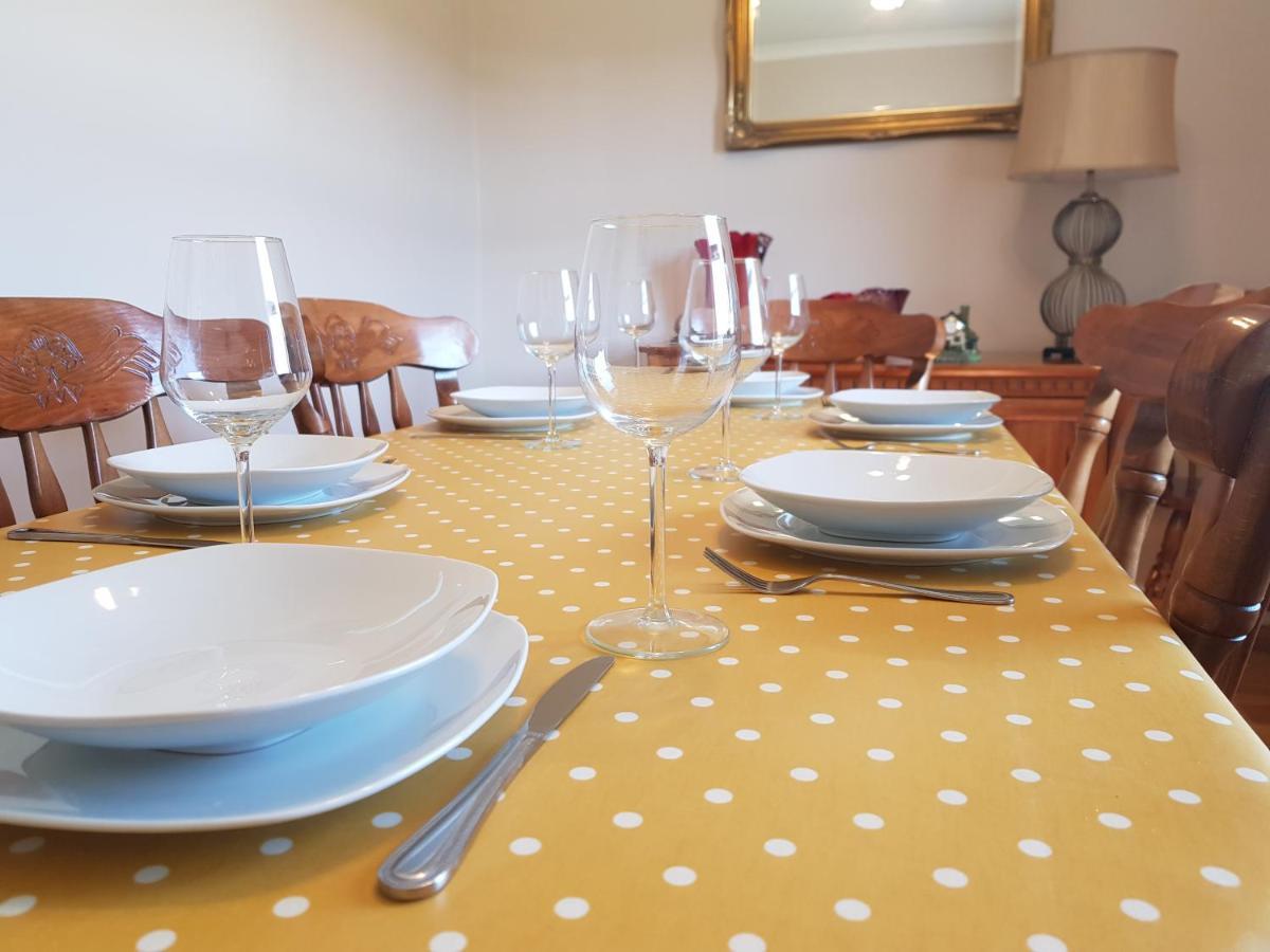 ניוארי Holly Cottage Mayobridge מראה חיצוני תמונה