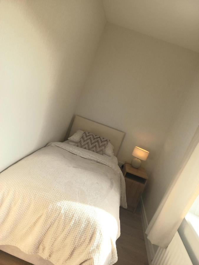 ניוארי Holly Cottage Mayobridge מראה חיצוני תמונה