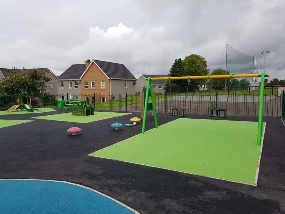 ניוארי Holly Cottage Mayobridge מראה חיצוני תמונה
